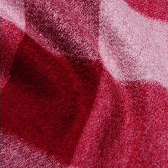 Edelweiss 100% luxurious cashmere women’s scarf - Picture 5 of 8